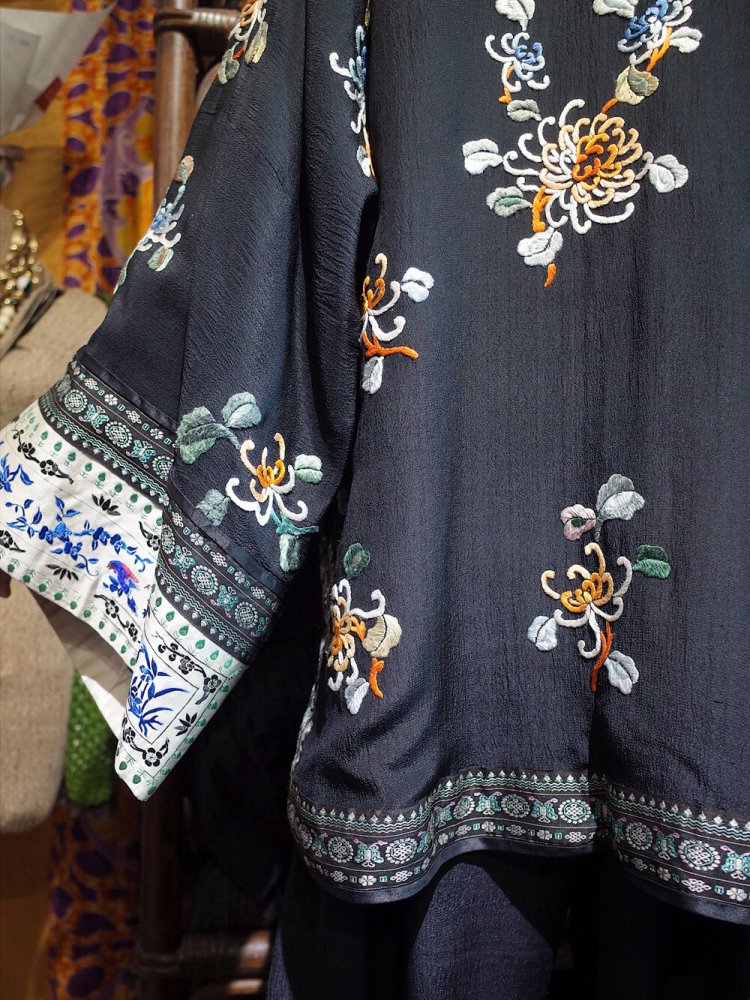 c.1930s Black Chinese Embroidery Silk Setup