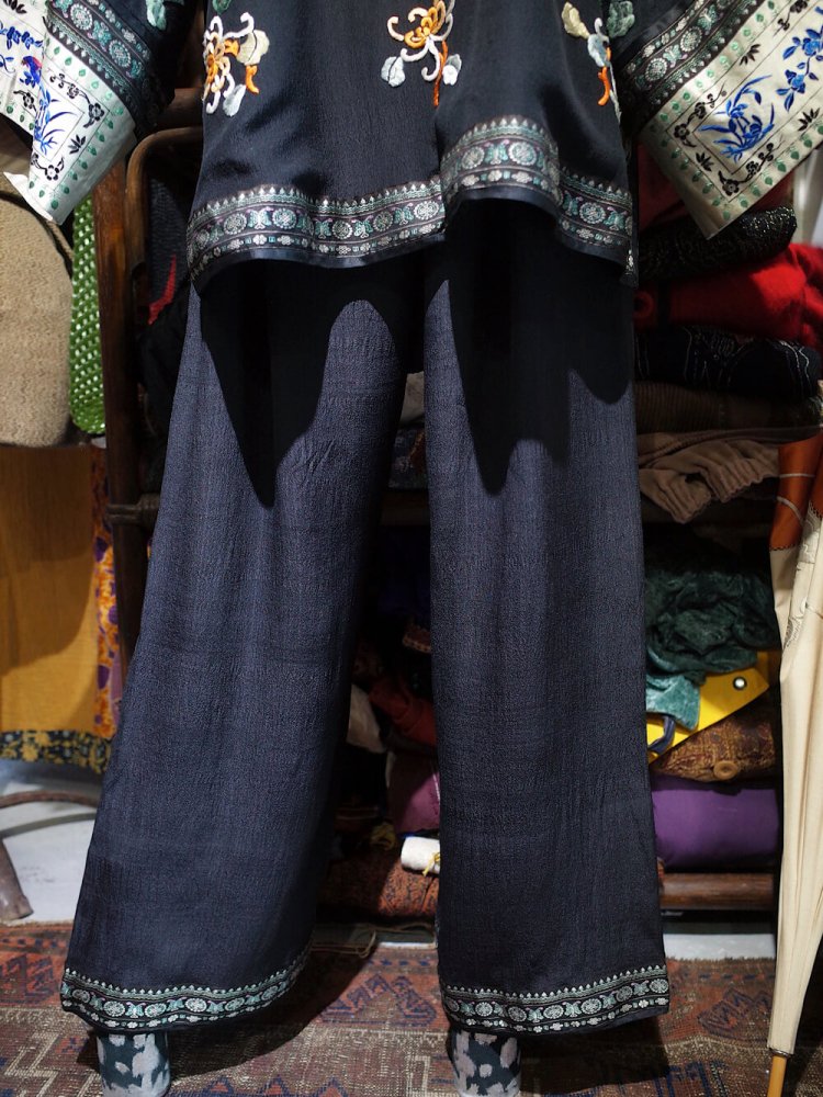 c.1930s Black Chinese Embroidery Silk Setup