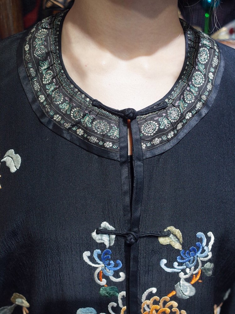 c.1930s Black Chinese Embroidery Silk Setup