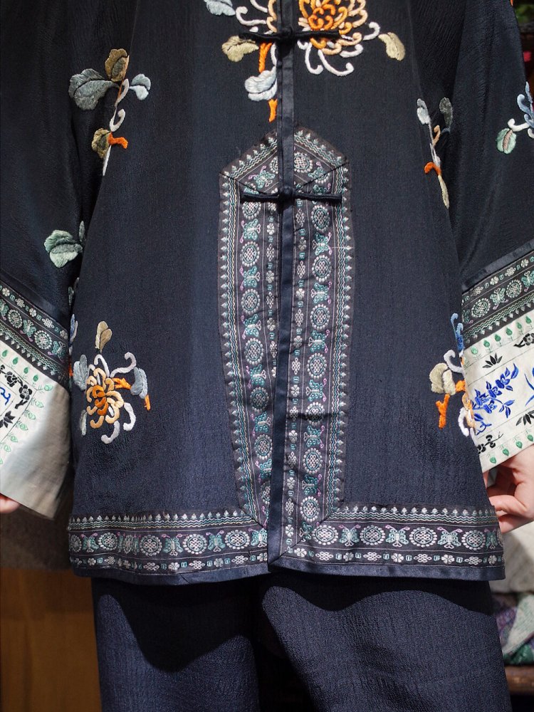 c.1930s Black Chinese Embroidery Silk Setup