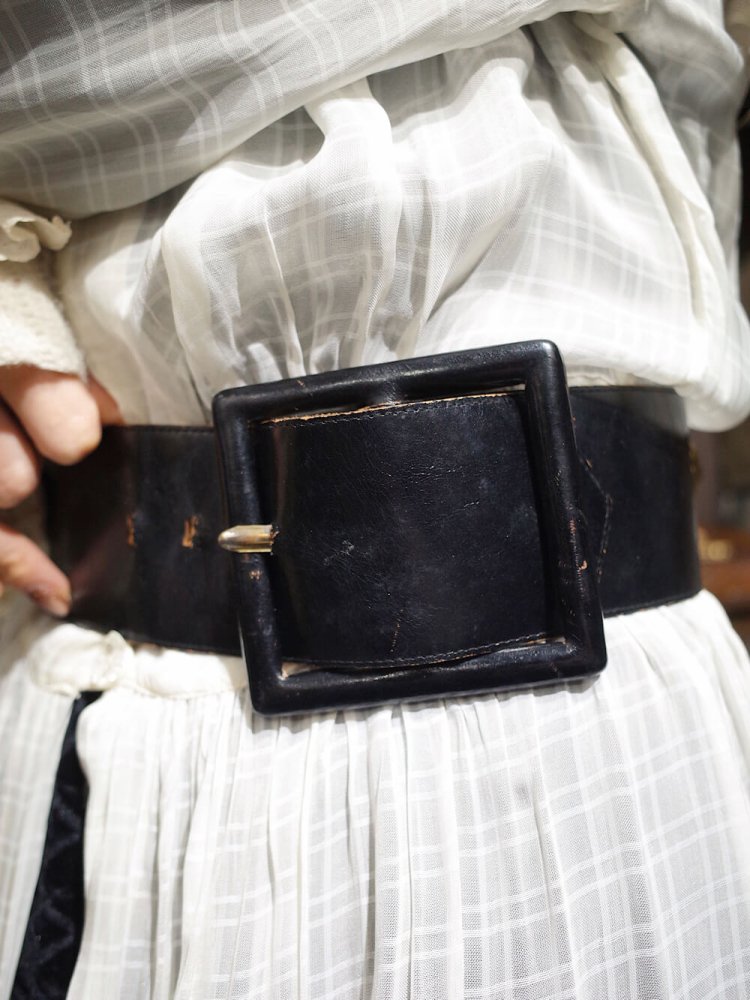 Vintage Crown Black Leather Belt