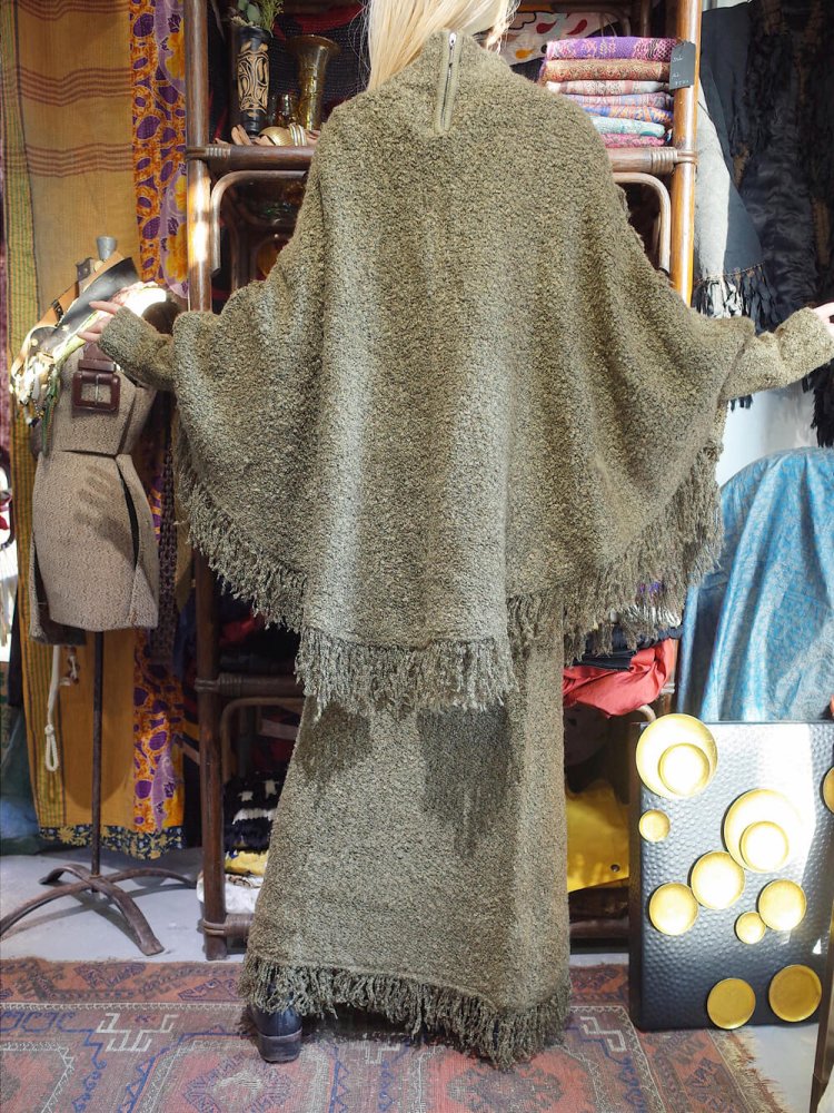 Fringe Poncho Set up