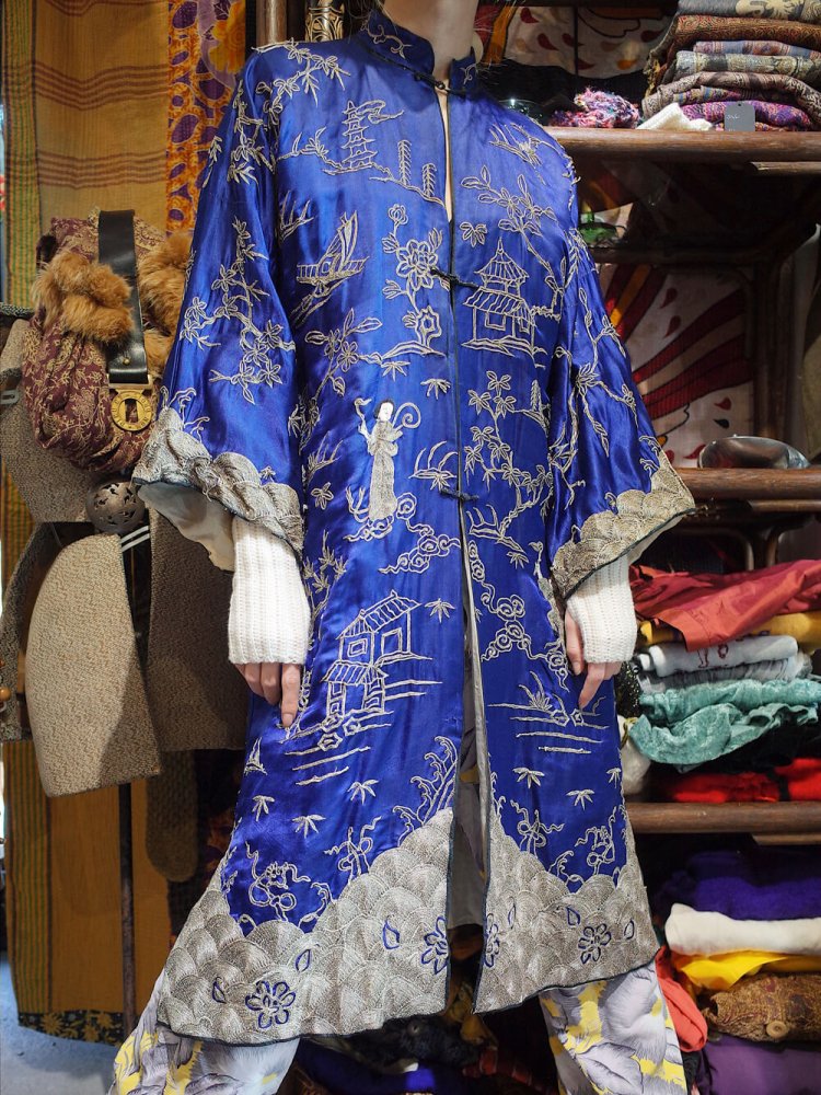 c.1940s Chinese Embroidery Silk Gown