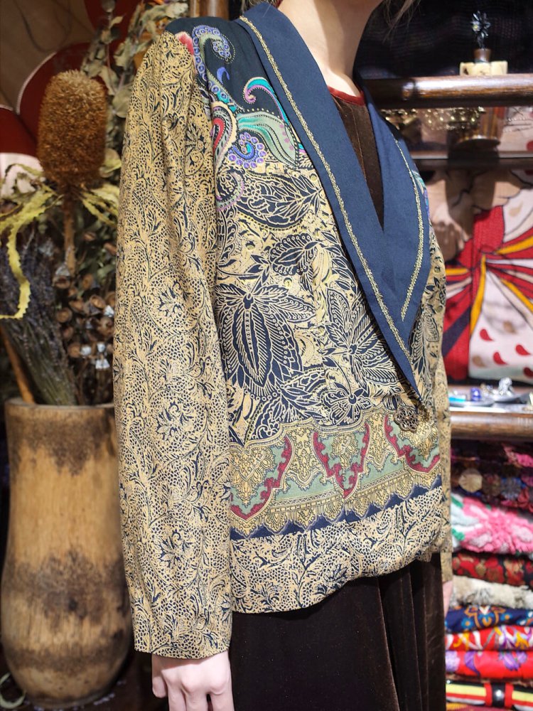 Arabesque  Paisley Light Jacket