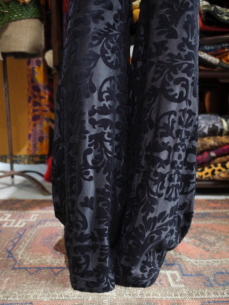 Arabesque Velvet Skinny Flare Pants