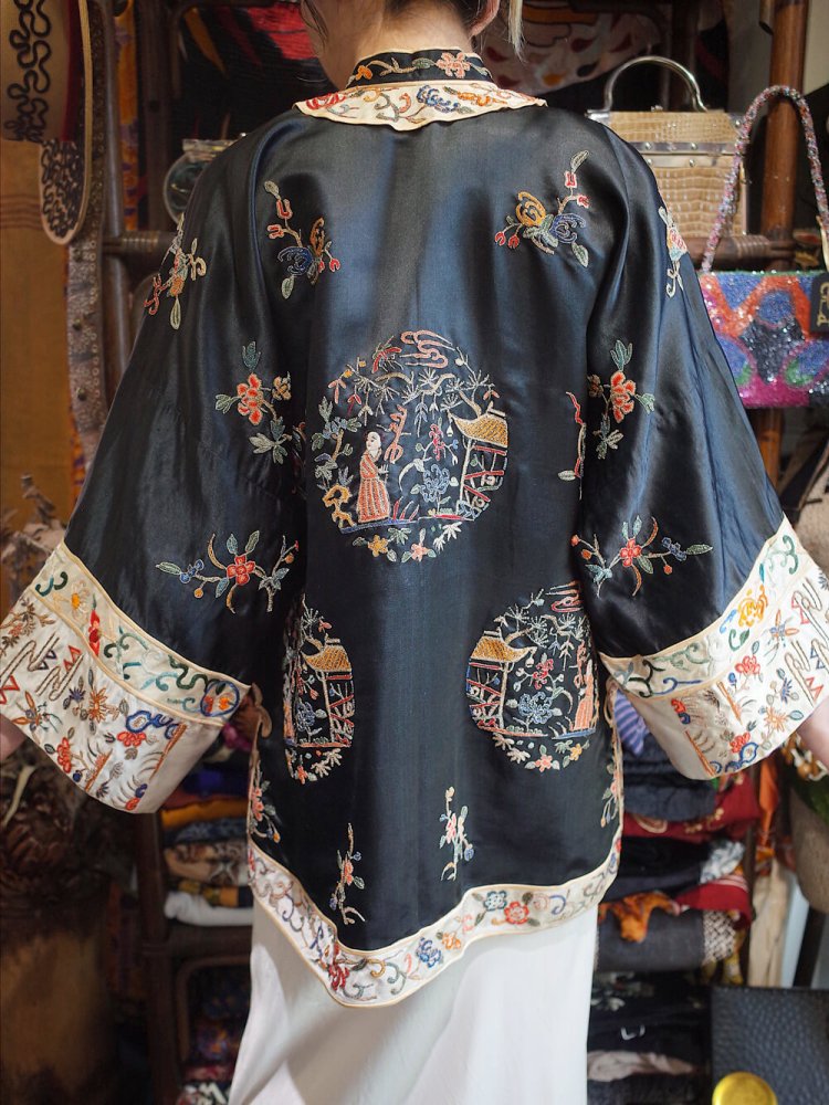 c.1930s Chinese Embroidery Silk Gown