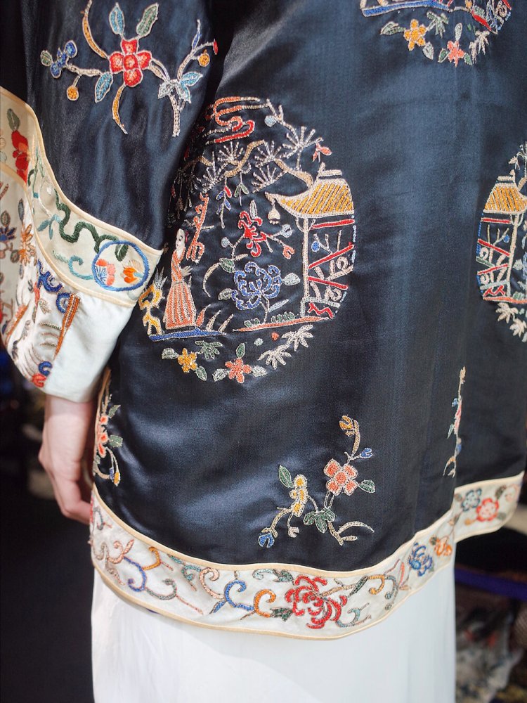 c.1930s Chinese Embroidery Silk Gown