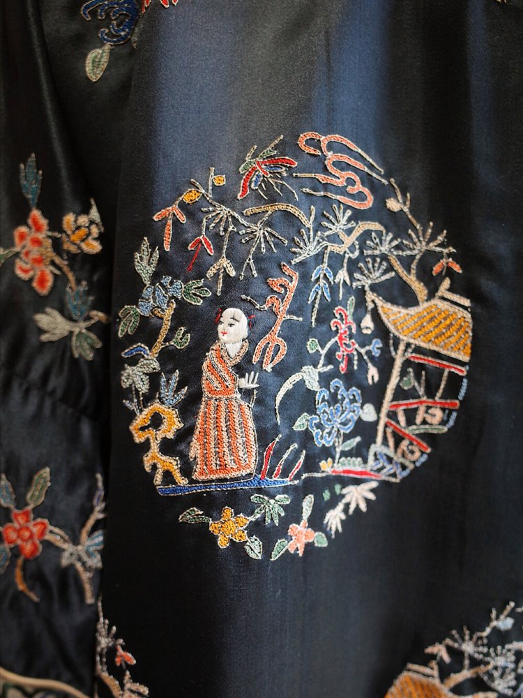 c.1930s Chinese Embroidery Silk Gown