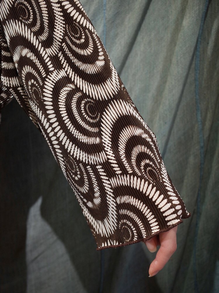 Psychedelic Pattern Pleats Tops