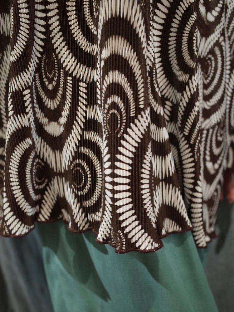 Psychedelic Pattern Pleats Tops