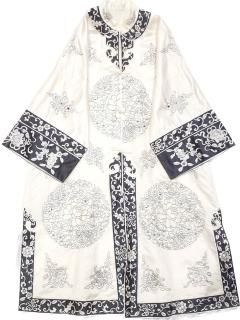 c.1940s Chinese Embroidery Silk Gown White & Black