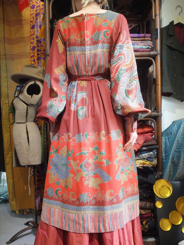 c.1970s Oriental Dragon & Bird Square Neck Dress