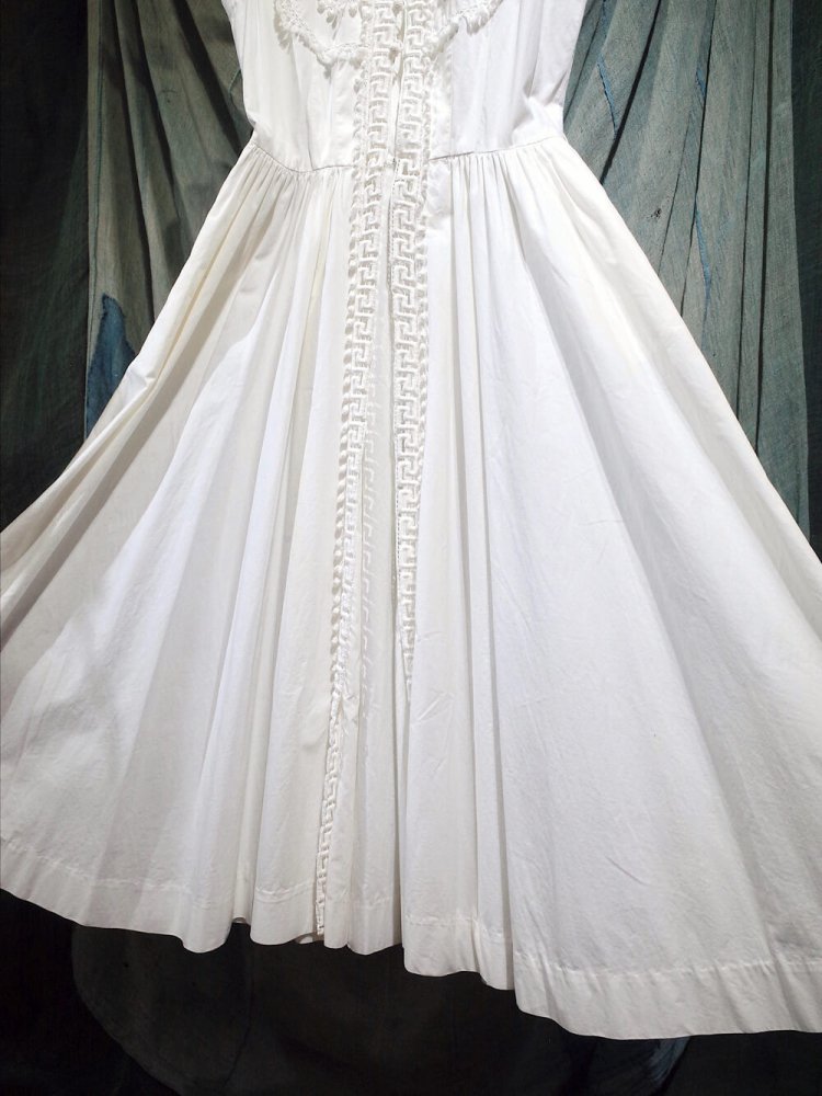 c.1950s Embroidery White Dress