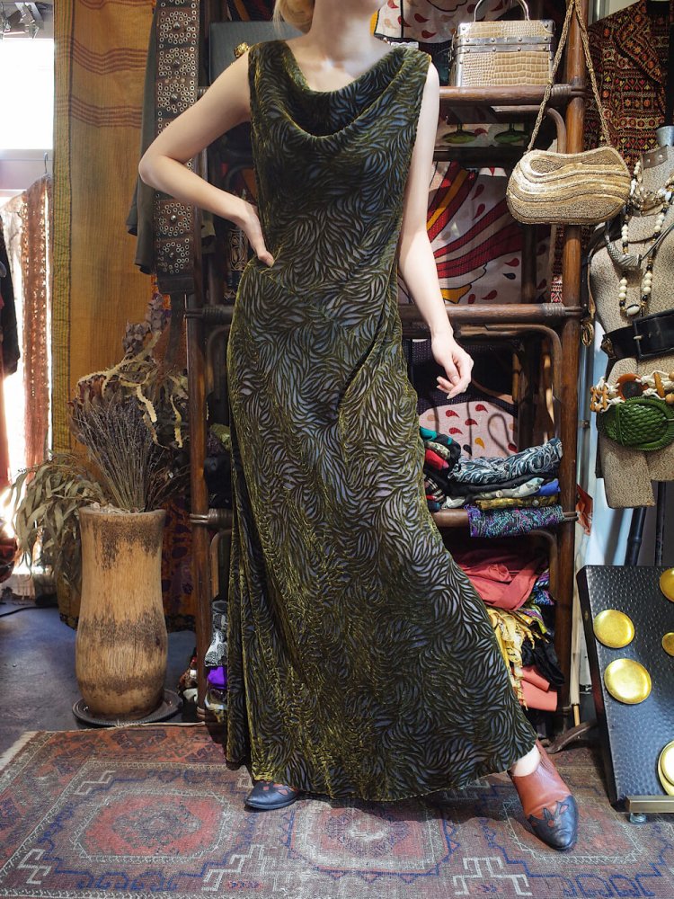 Deep Green Velvet  Sheer Wave Pattern Dress