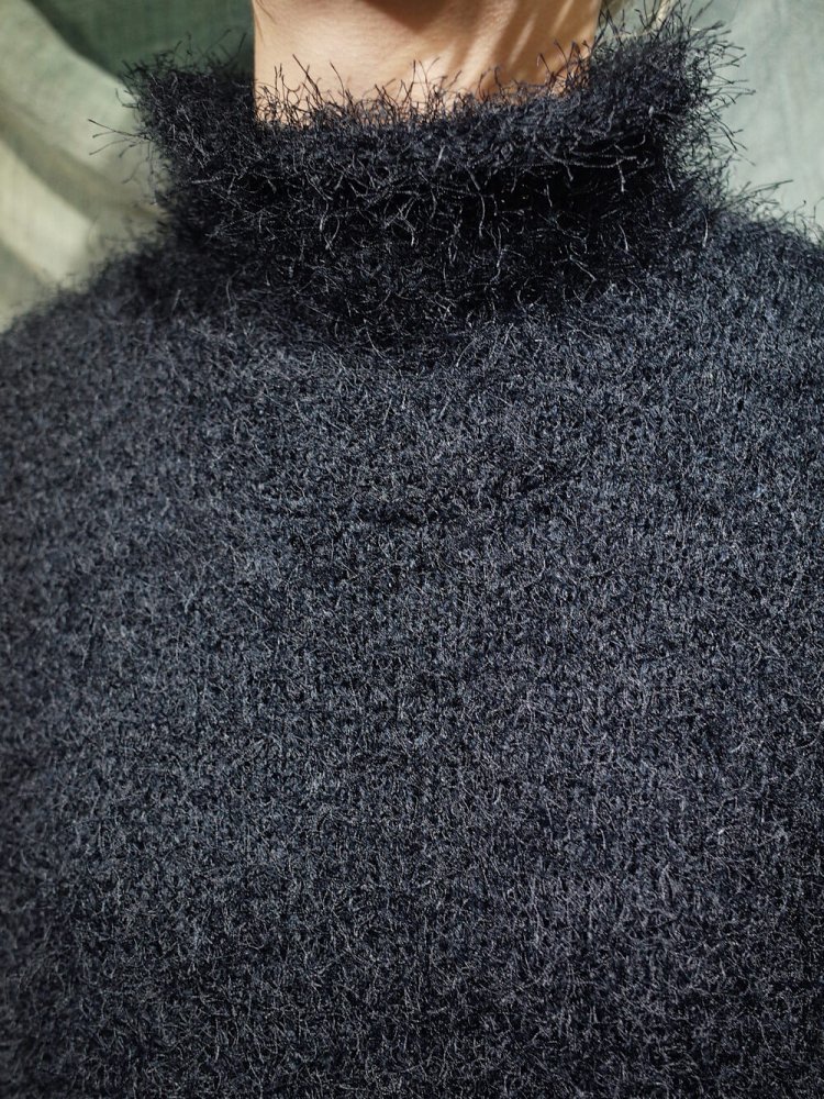 Moke Moke Black Shaggy Knit Sweater