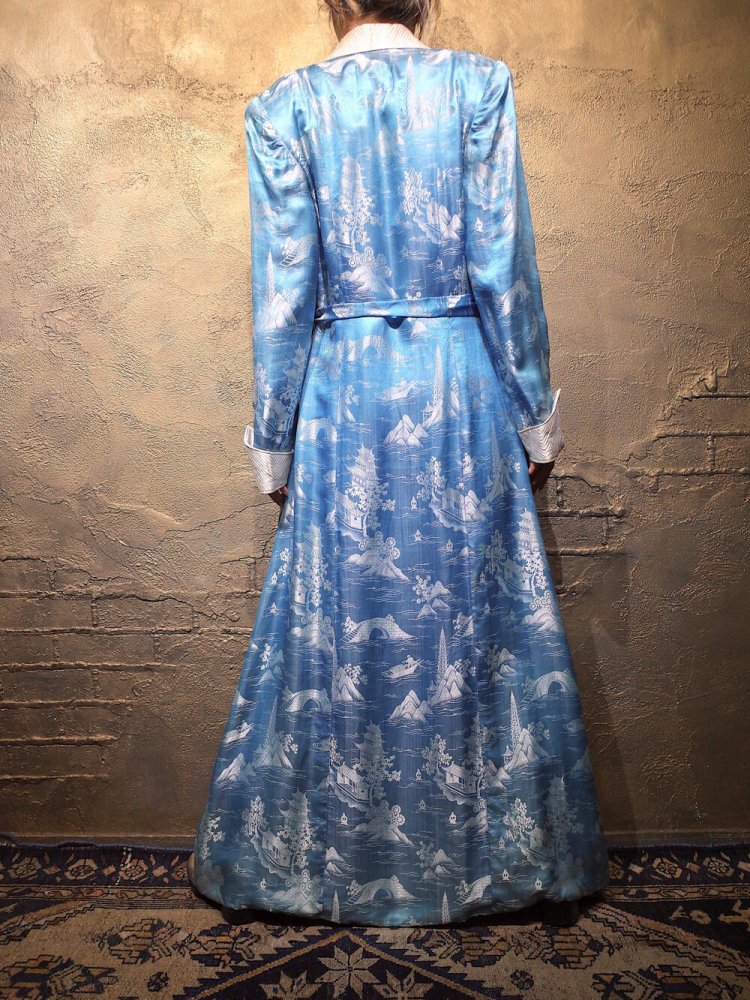 c.1940s Chinese Silk Jacquard Gown