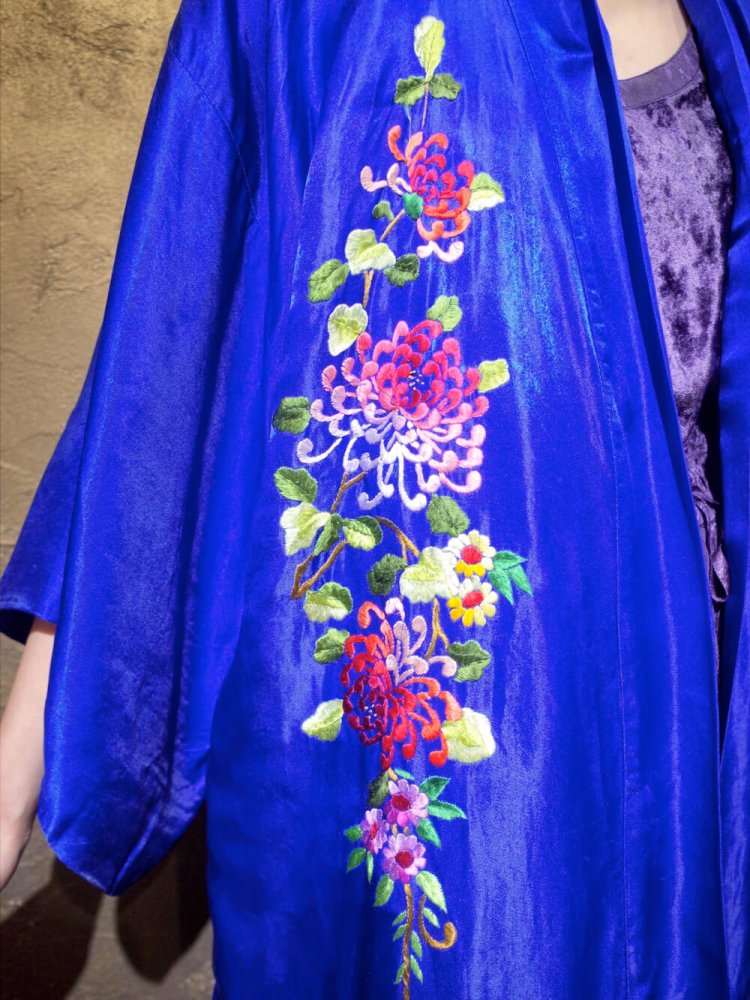 Beautiful Chinese Embroidery Silk Long Gown