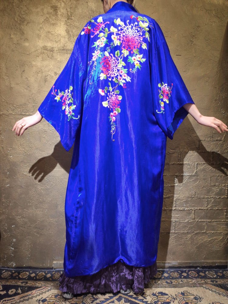 Beautiful Chinese Embroidery Silk Long Gown