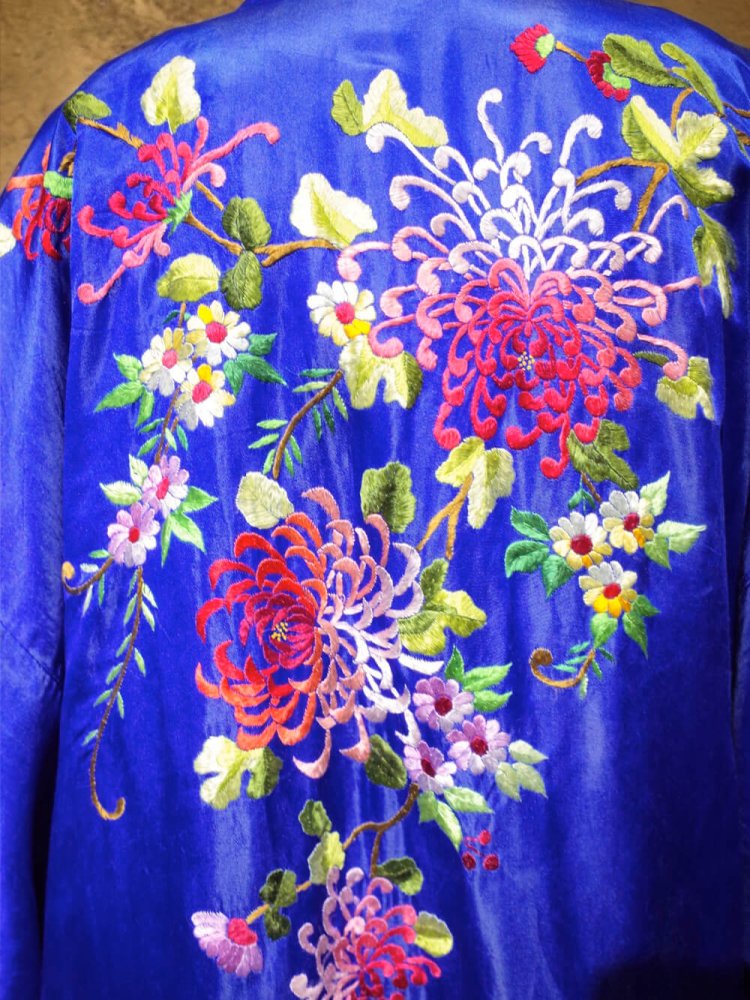 Beautiful Chinese Embroidery Silk Long Gown