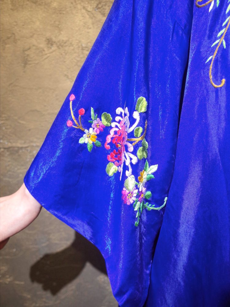 Beautiful Chinese Embroidery Silk Long Gown