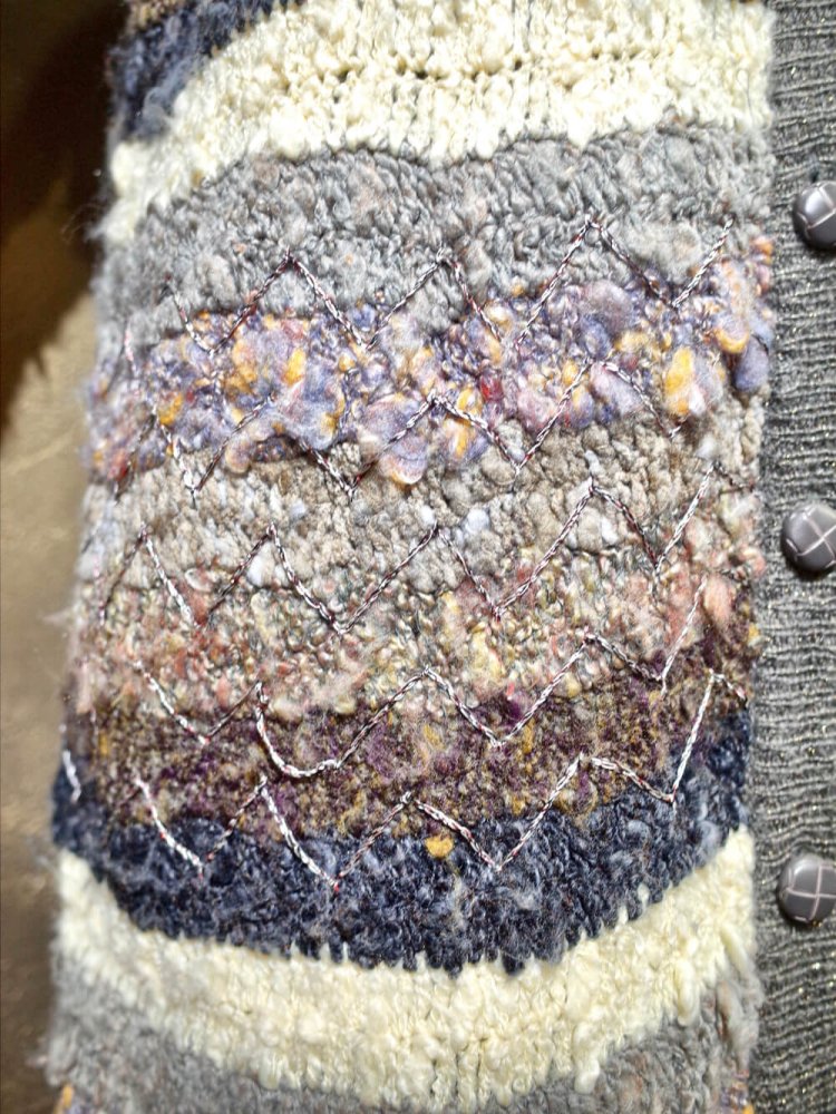 "Various Materials Switch Art" Low Gauge Gradation Knit Coat