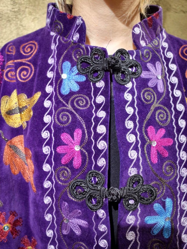 "From Turkey" c.1970s Suzani  Embroidery Purple Velvet China Button Jacket
