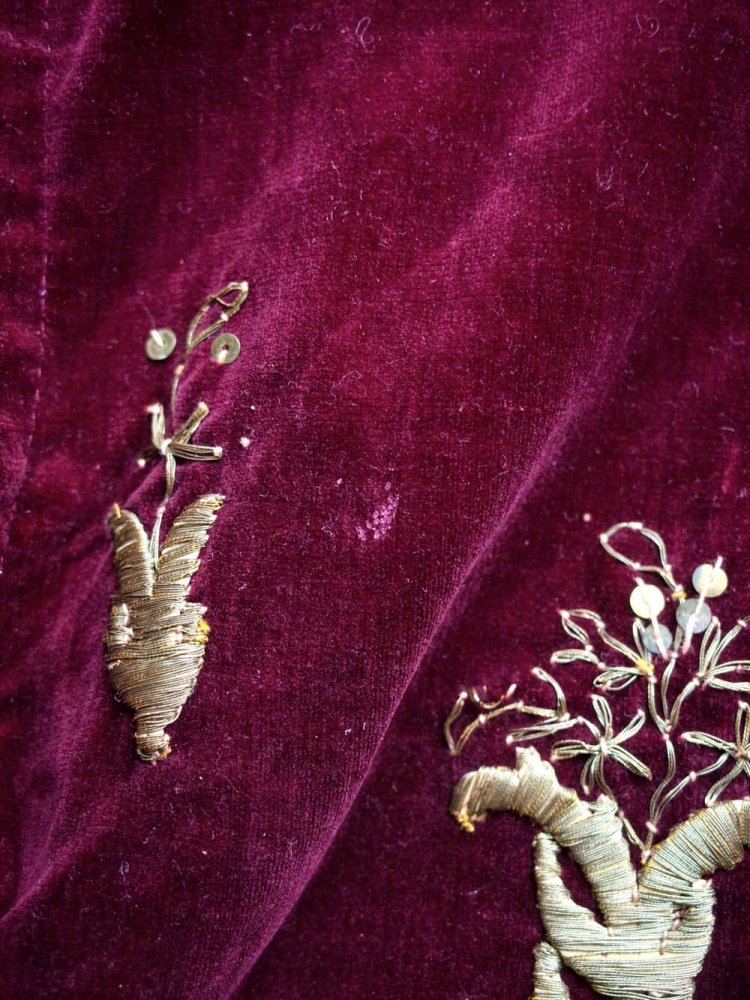 "From Turkey" c.1900~1910s Antique Embroidery Velvet Vest