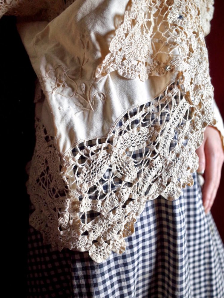 Beautiful Lace Embroidery Pullover Blouse