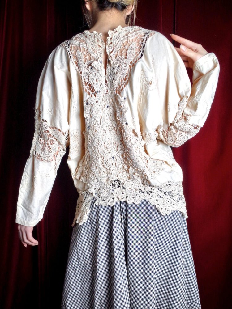 Beautiful Lace Embroidery Pullover Blouse