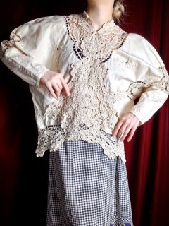 Beautiful Lace Embroidery Pullover Blouse