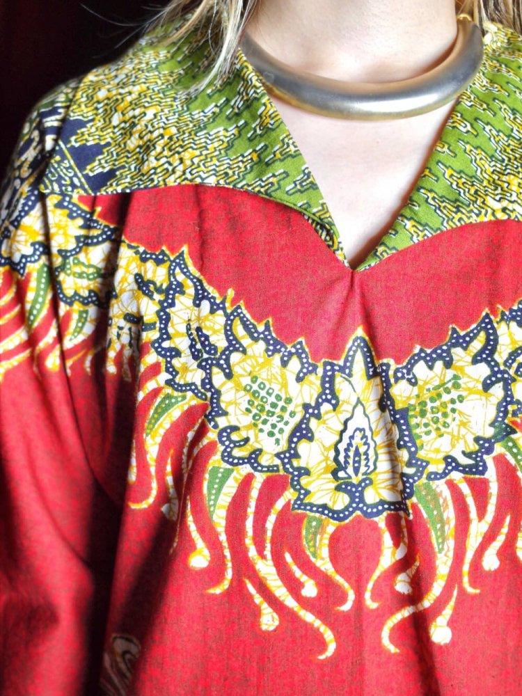 c.1970s Hand Made "People & Bird Pattern" Thailand Batik Dress