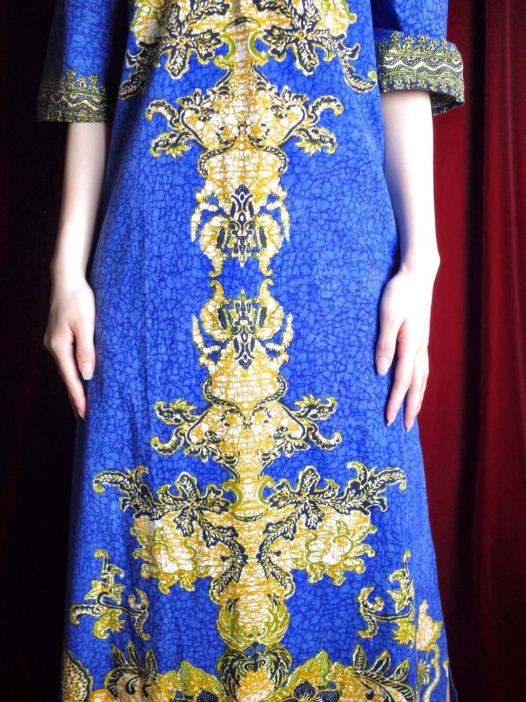 c.1970s China Buttons Navy Thailand Batik Dress