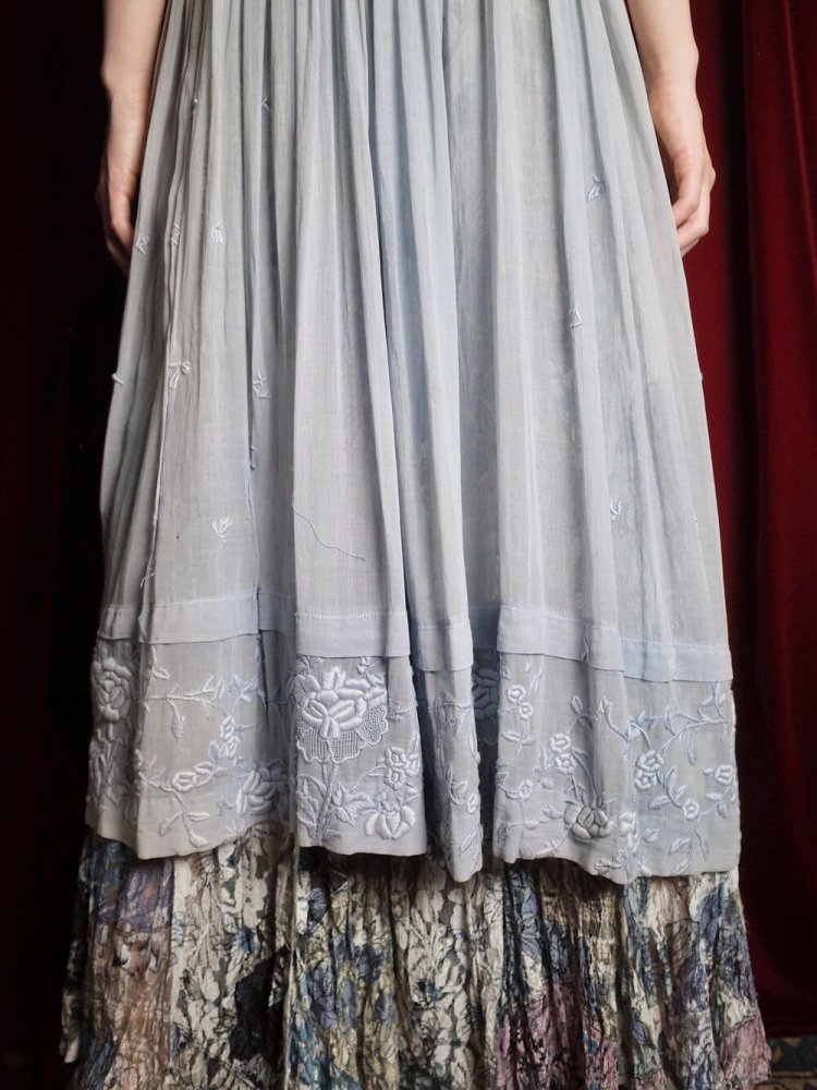 c.1920s Antique Beautiful Embroidery Gown