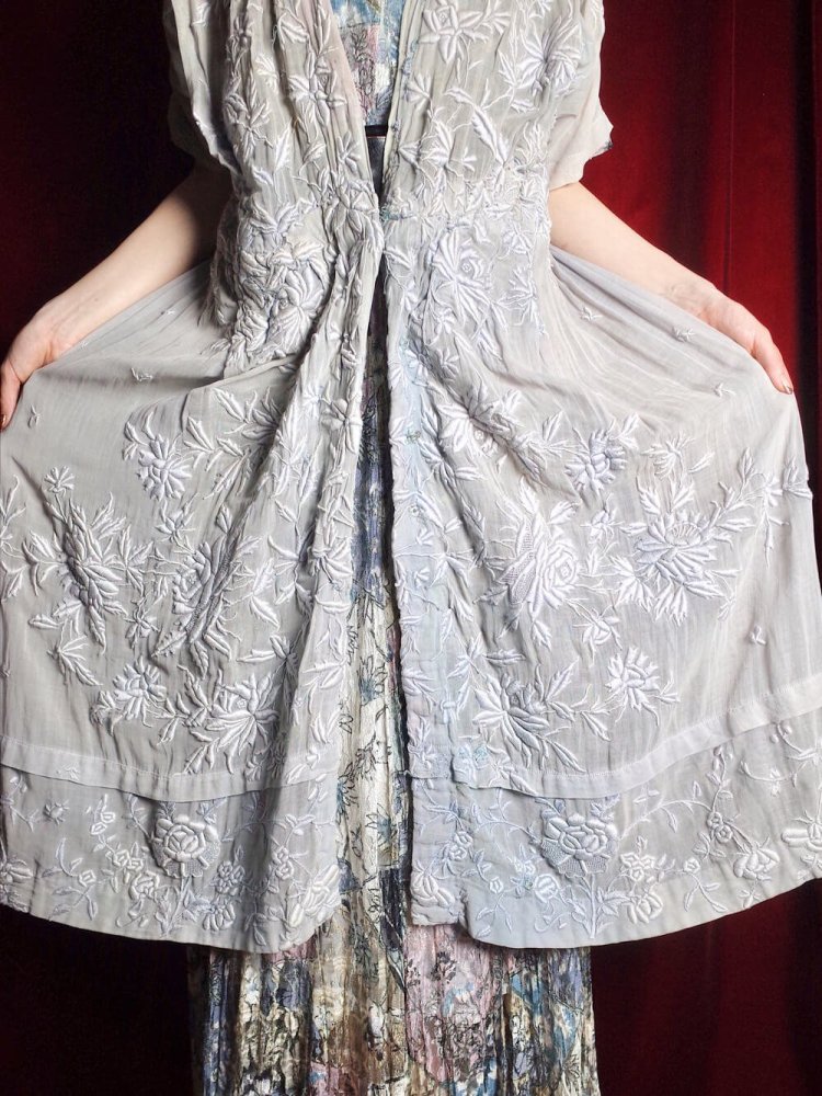 c.1920s Antique Beautiful Embroidery Gown