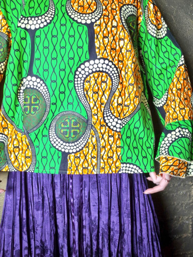 Infinity Symbol African Batik Square Neck Pullover