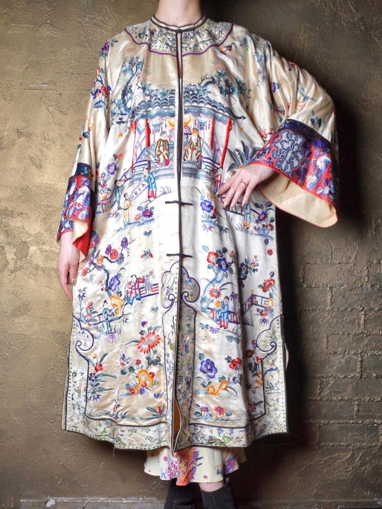 c.1920s Antique Rare China Embroidery Silk Gown