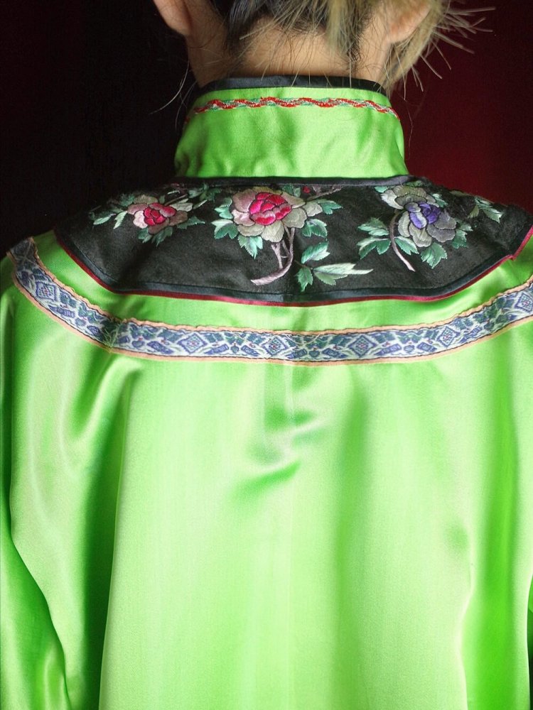 c.1960s Brilliant Green Silk Embroidery China Gown