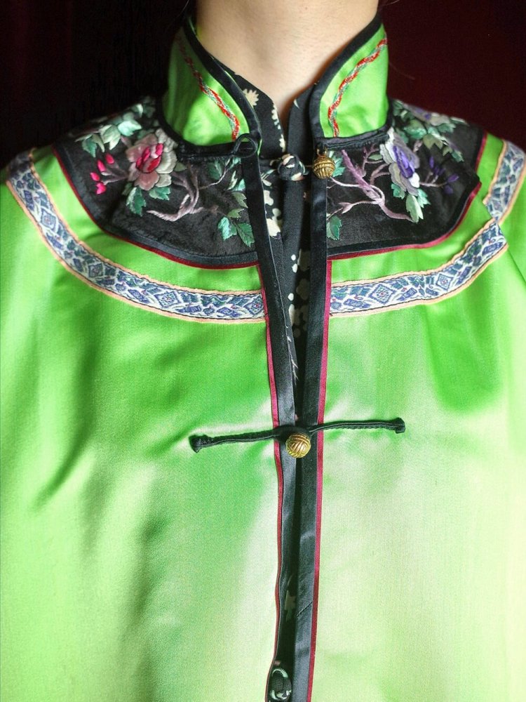 c.1960s Brilliant Green Silk Embroidery China Gown