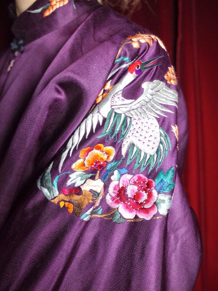 c.1940s  Embroidery Purple Silk China Gown