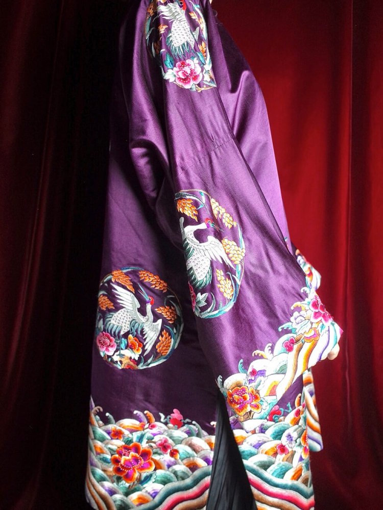 c.1940s  Embroidery Purple Silk China Gown