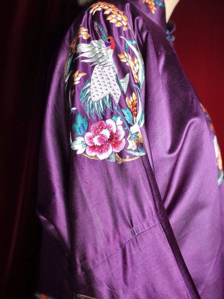 c.1940s  Embroidery Purple Silk China Gown