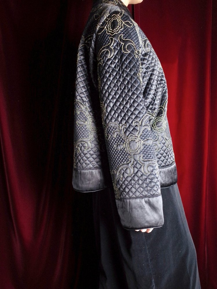 Black Silk & Gold Embroidery Quilting China Jacket