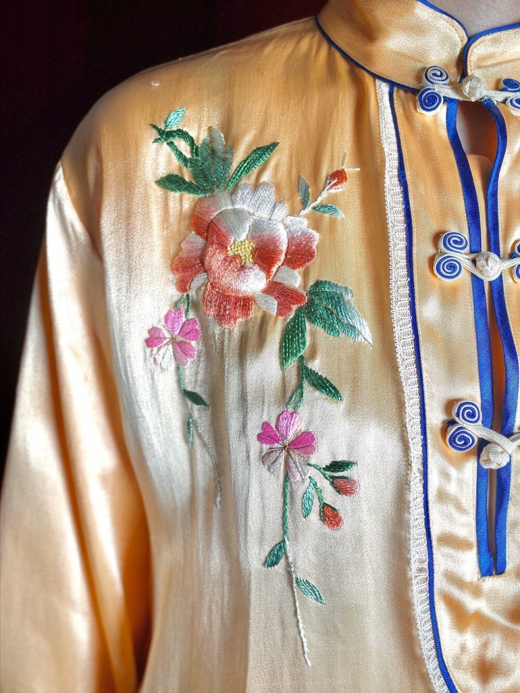 c.1950s Flower Embroidery China Shirt