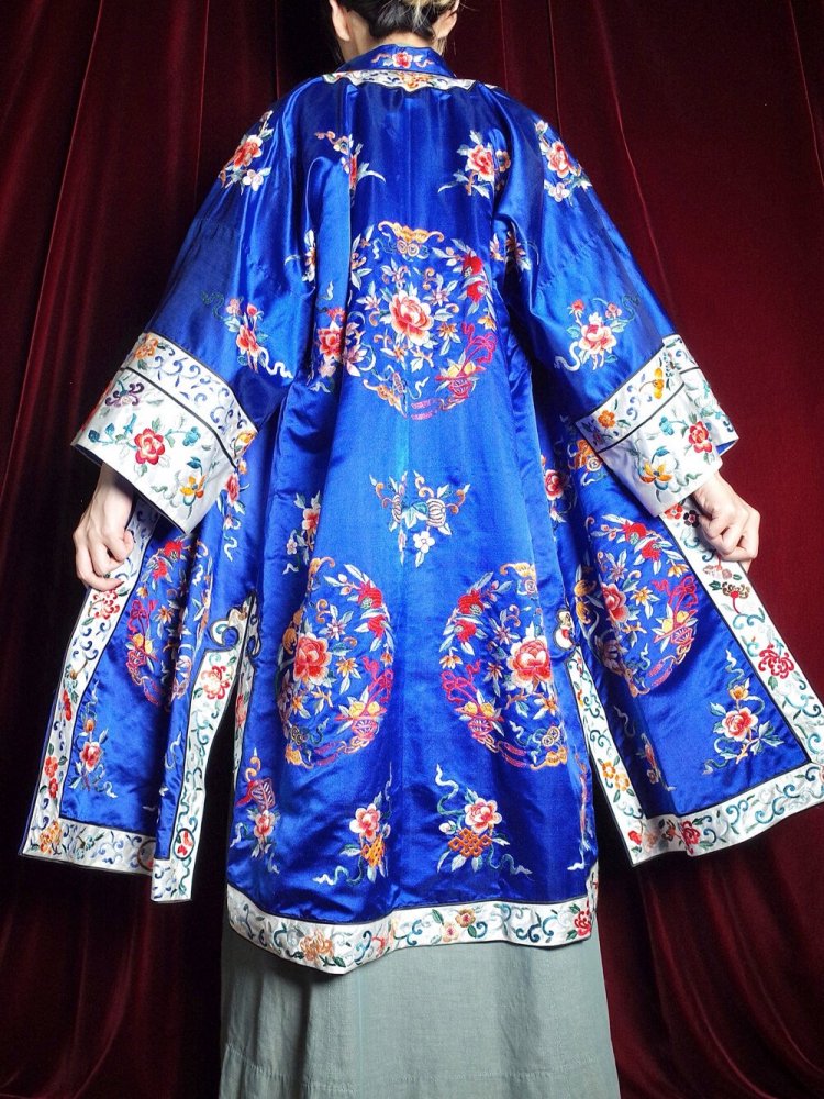 c.1960s China Embroidery Silk Long Gown