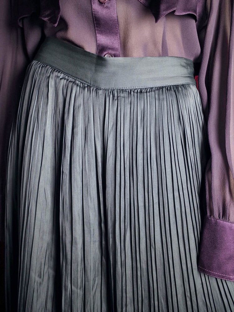 Black Pleats Super Wide Pants