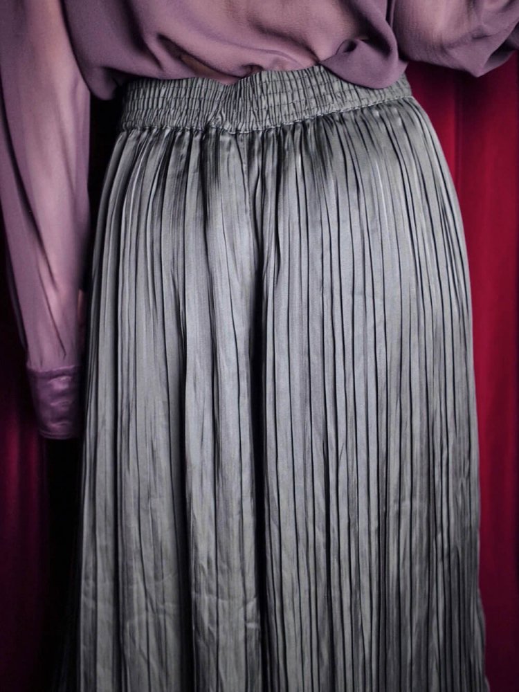 Black Pleats Super Wide Pants