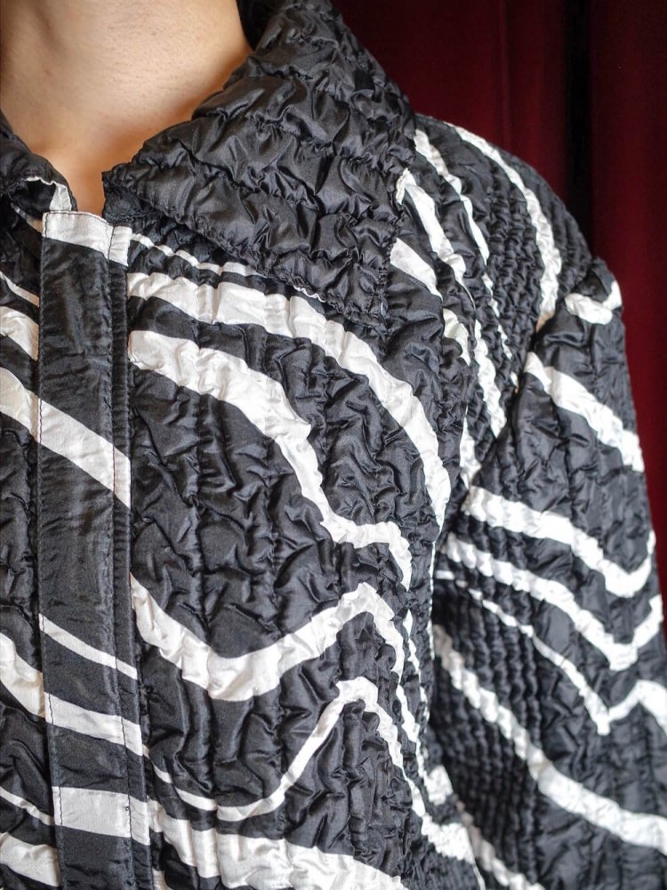 Black & White Smoke Wave Pleats Jacket Reversible