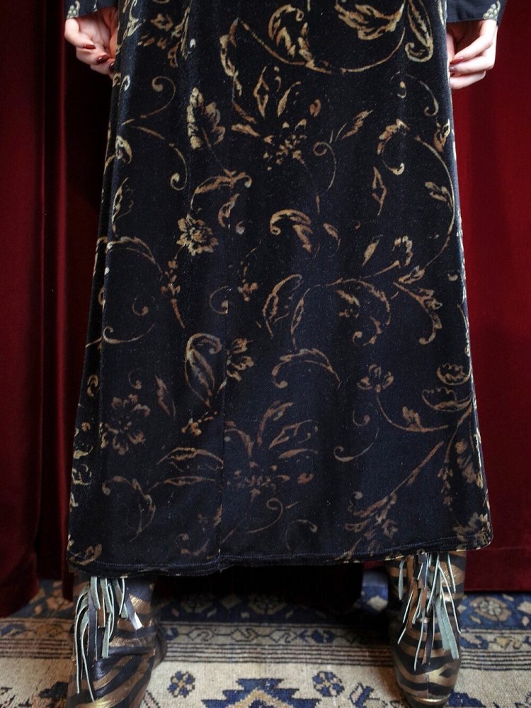 Arabesque Velvet Skirt