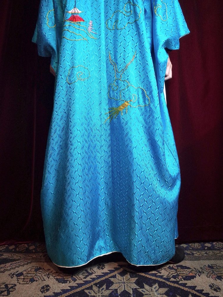 c.1950s "Dragon Embroidery & Jacquard Fabric" Kimono Gown