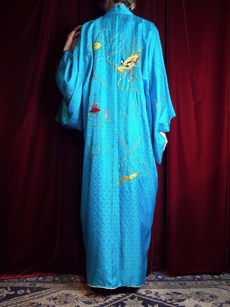 c.1950s "Dragon Embroidery & Jacquard Fabric" Kimono Gown